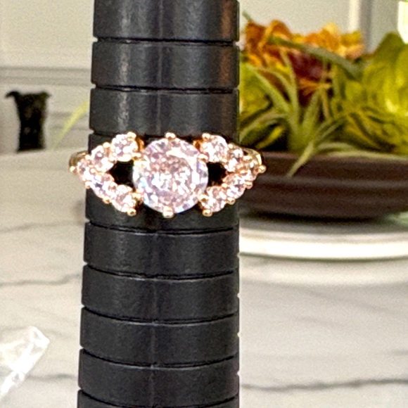 NEW Engagement Ring 💍 Rose Gold Plated Cubic Zirconia Size with Box 154